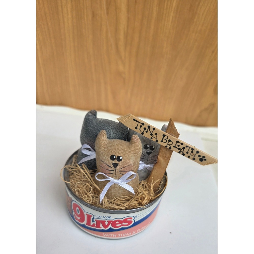 Handmade Vintage Folk Art 3 Kittens in 9 Lives Tin Tuna Breath Primitive Decor